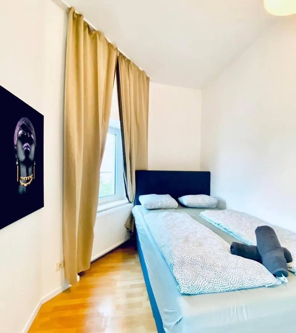 Cozy 4-Bedroom Shared Apartment ,Perfect For Groups Wien Østrig
