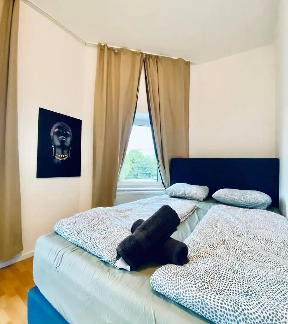 Cozy 4-Bedroom Shared Apartment ,Perfect For Groups Wien Østrig