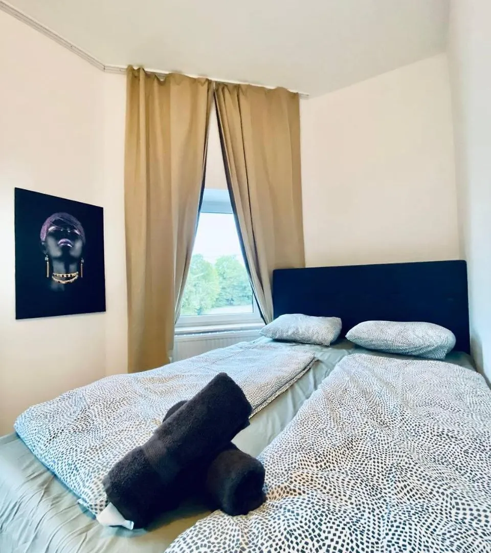 Cozy 4-Bedroom Shared Apartment ,Perfect For Groups Wien