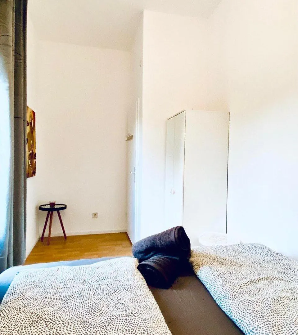 Cozy 4-Bedroom Shared Apartment ,Perfect For Groups Wien Østrig